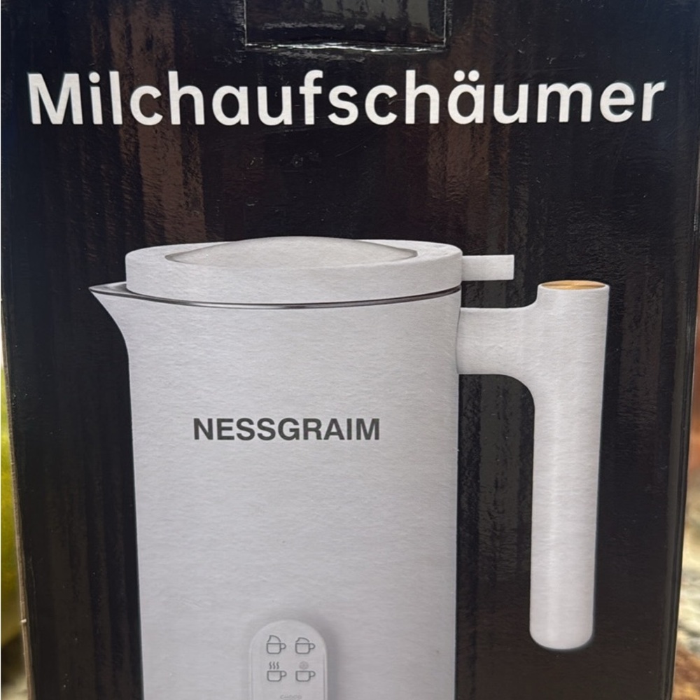 Nessgraim Milk Frother - White